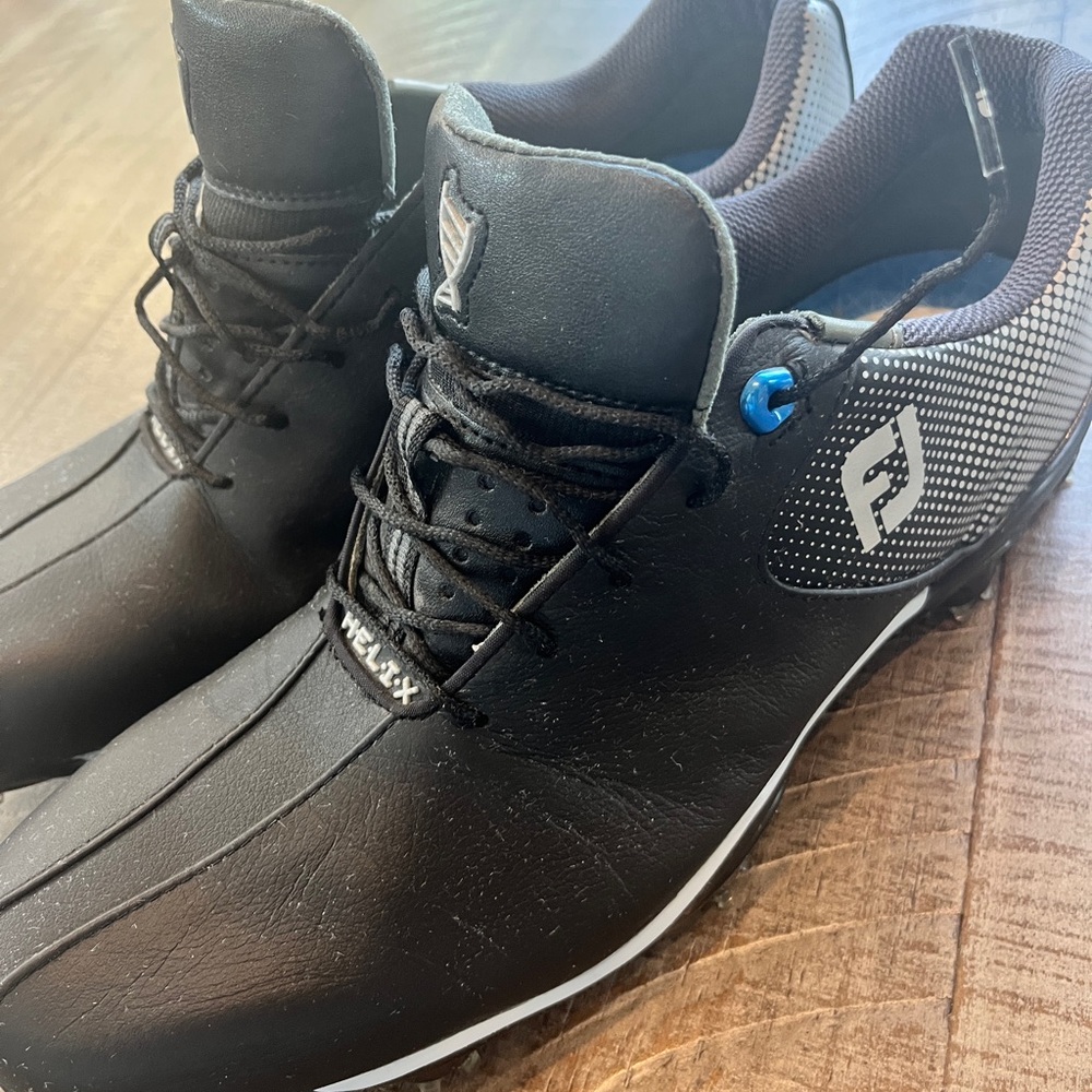 FootJoy Black Helix Golf Shoes with Waterproof Design size 11m